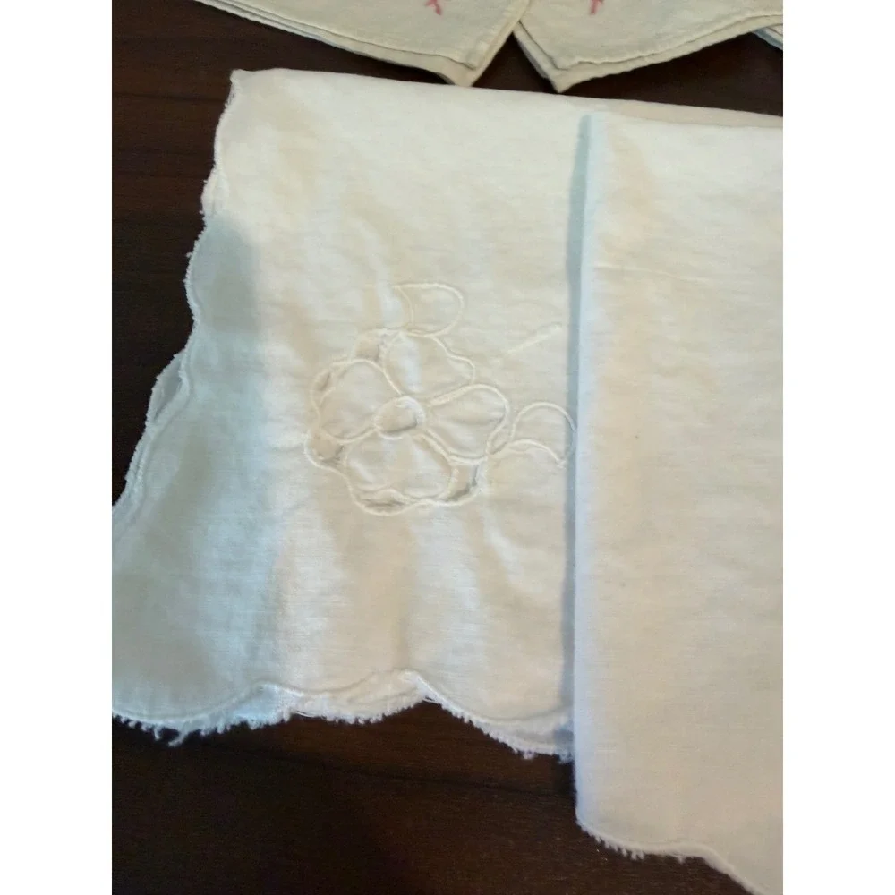 Vintage Hand Embroidered Linen Napkin Set Pink Floral Scalloped White 7pc Mixed